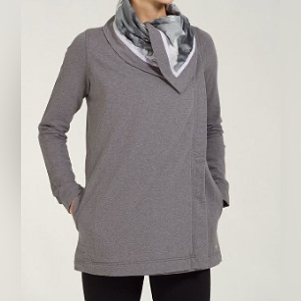 LULULEMON Women's Gray Savasana Wrap Size 10